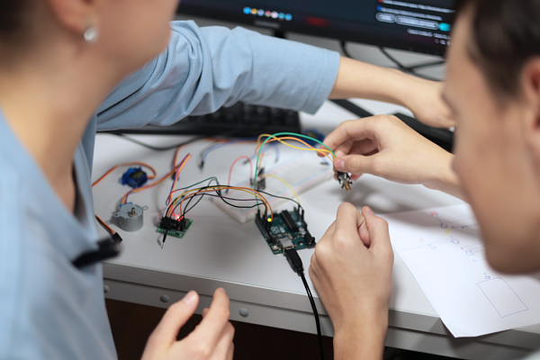 Старт секции "Электроника в беспилотных системах" 